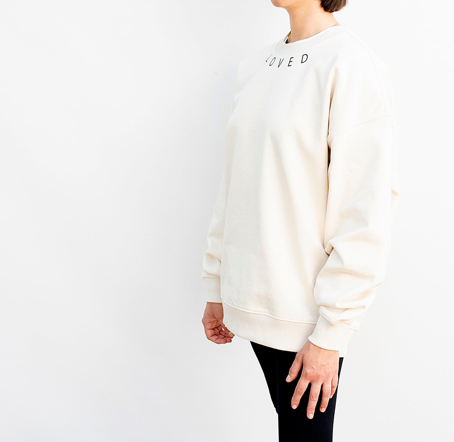 Gemütlicher Oversize Unisex Crewneck Natural Raw mit Loved-Print