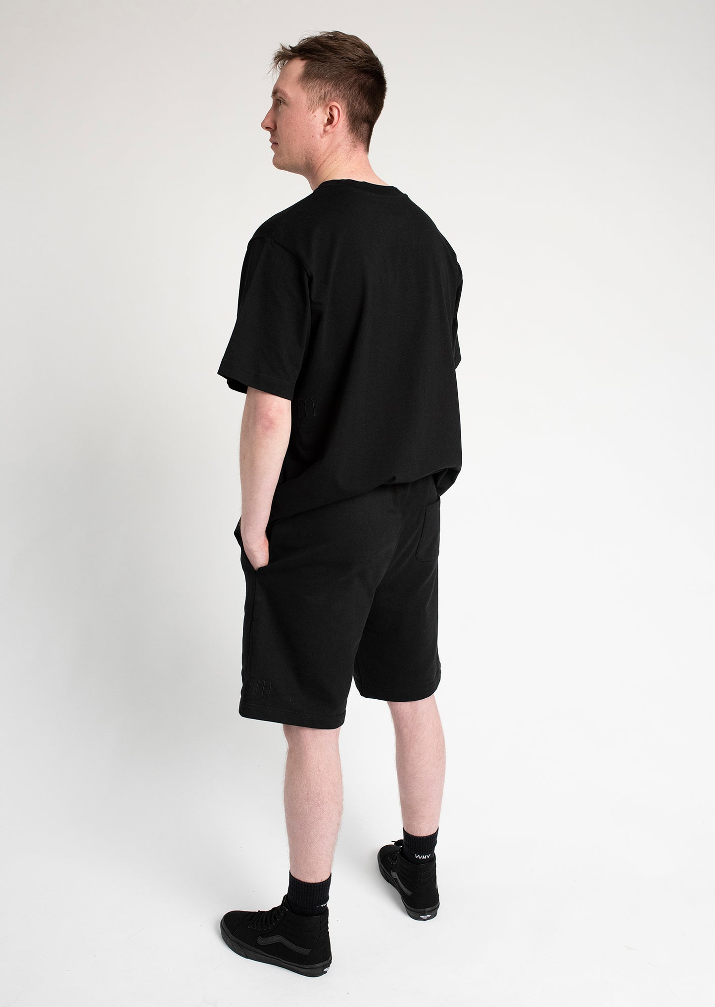 22-2 Essential Shorts